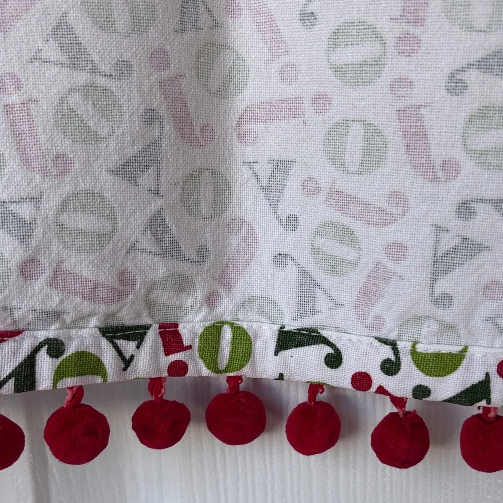 Crate&Barrel Festive Red and Green Kitchen Dish Tea Towel